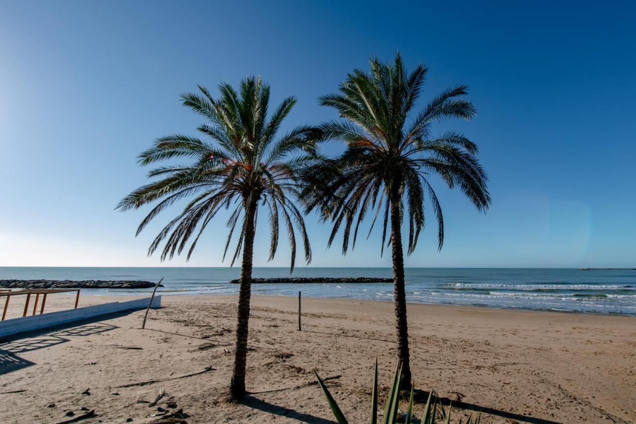 Case Vacanze Giulio Verne Marina di Ragusa Exterior foto